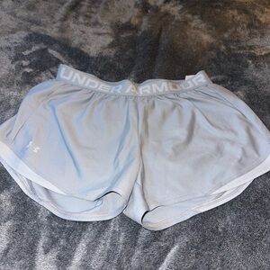 Light grey under armour shorts